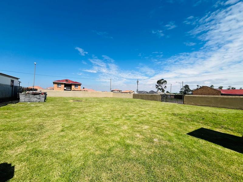 1 Bedroom Property for Sale in Klippoortje Gauteng