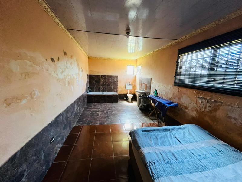 1 Bedroom Property for Sale in Klippoortje Gauteng