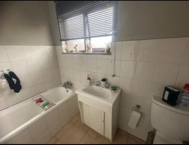 2 Bedroom Property for Sale in Klopperpark Gauteng