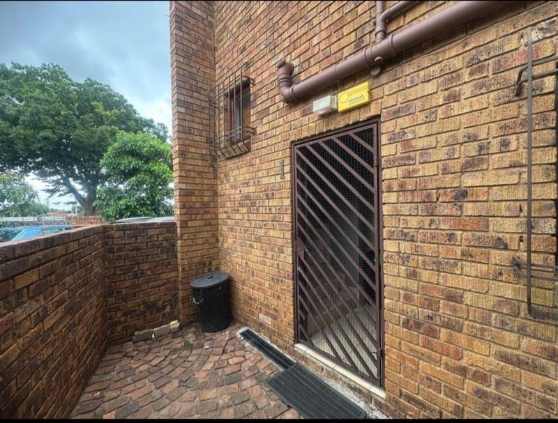 2 Bedroom Property for Sale in Klopperpark Gauteng