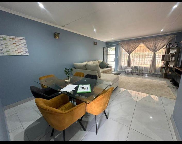 2 Bedroom Property for Sale in Klopperpark Gauteng