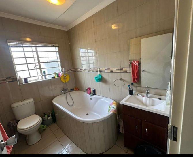 2 Bedroom Property for Sale in Klopperpark Gauteng