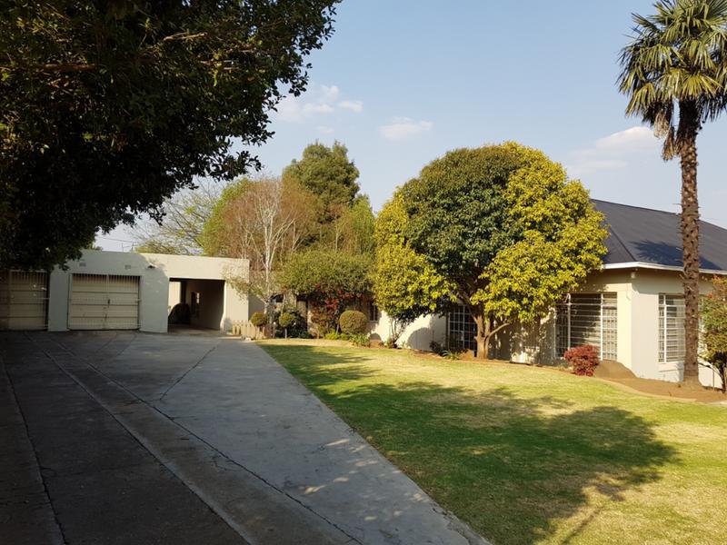 6 Bedroom Property for Sale in Primrose Gauteng