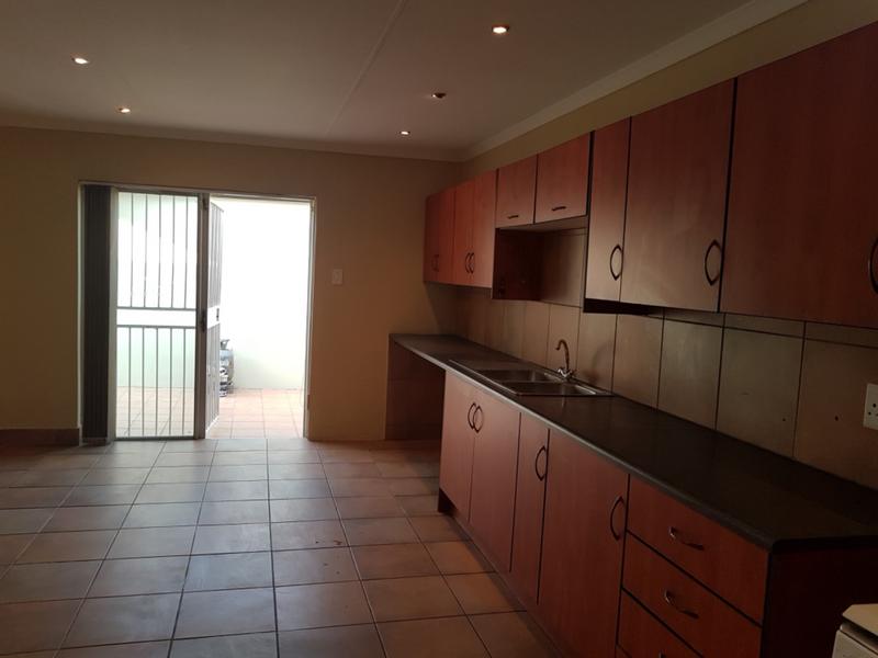 6 Bedroom Property for Sale in Primrose Gauteng