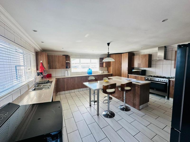 5 Bedroom Property for Sale in Primrose Gauteng