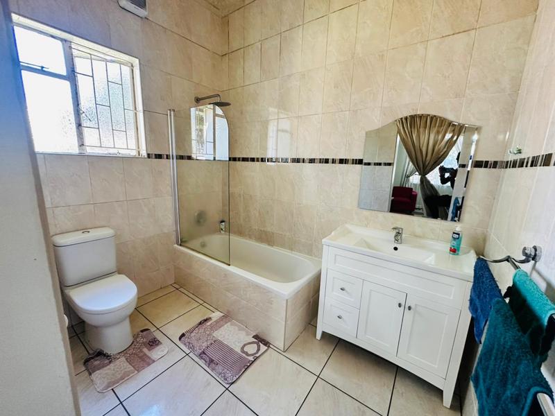 5 Bedroom Property for Sale in Primrose Gauteng