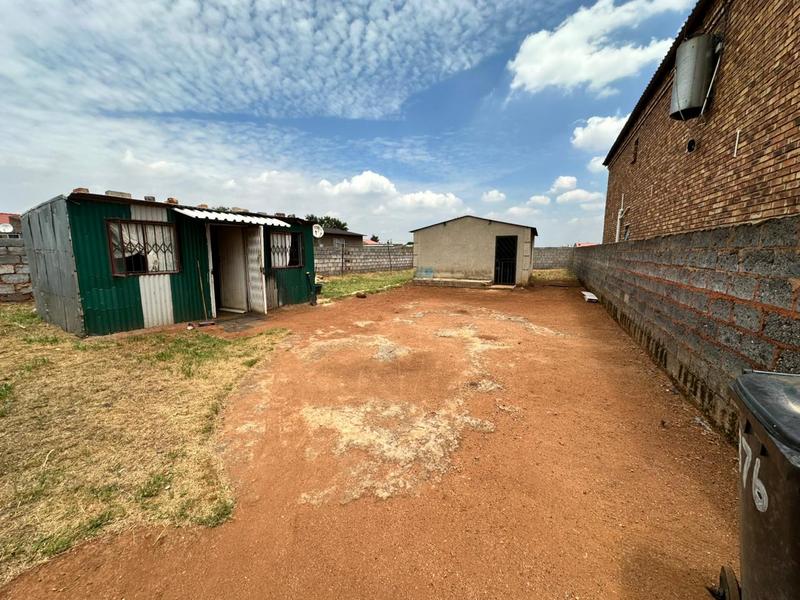 2 Bedroom Property for Sale in Rondebult Gauteng