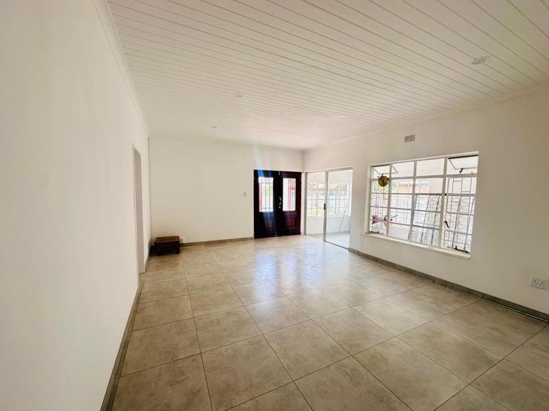 5 Bedroom Property for Sale in Wychwood Gauteng