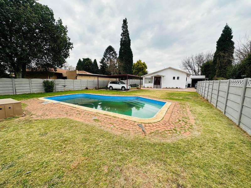 5 Bedroom Property for Sale in Wychwood Gauteng