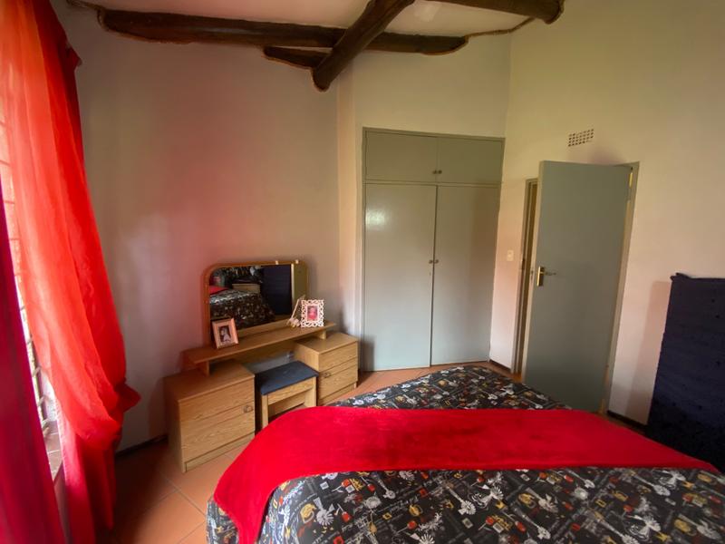 5 Bedroom Property for Sale in Birch Acres Gauteng