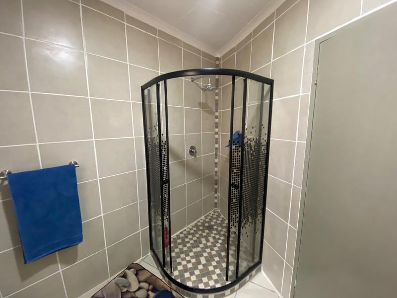 5 Bedroom Property for Sale in Birch Acres Gauteng