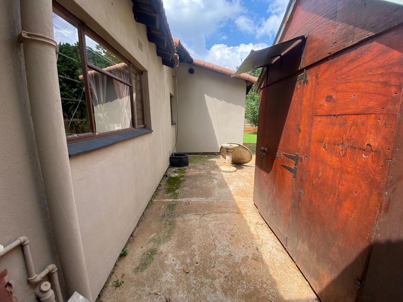 5 Bedroom Property for Sale in Birch Acres Gauteng