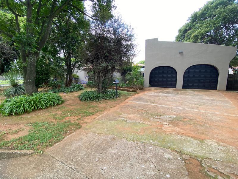 5 Bedroom Property for Sale in Birch Acres Gauteng