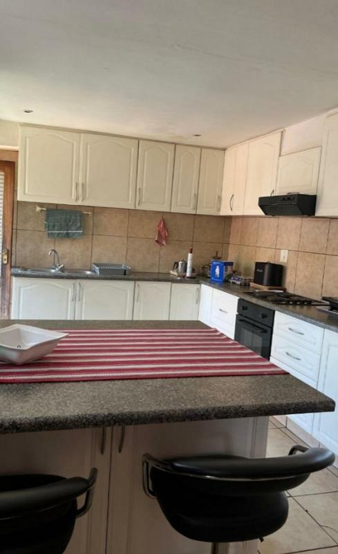 6 Bedroom Property for Sale in Kempton Park Gauteng