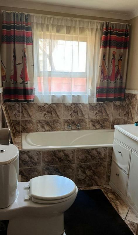 6 Bedroom Property for Sale in Kempton Park Gauteng