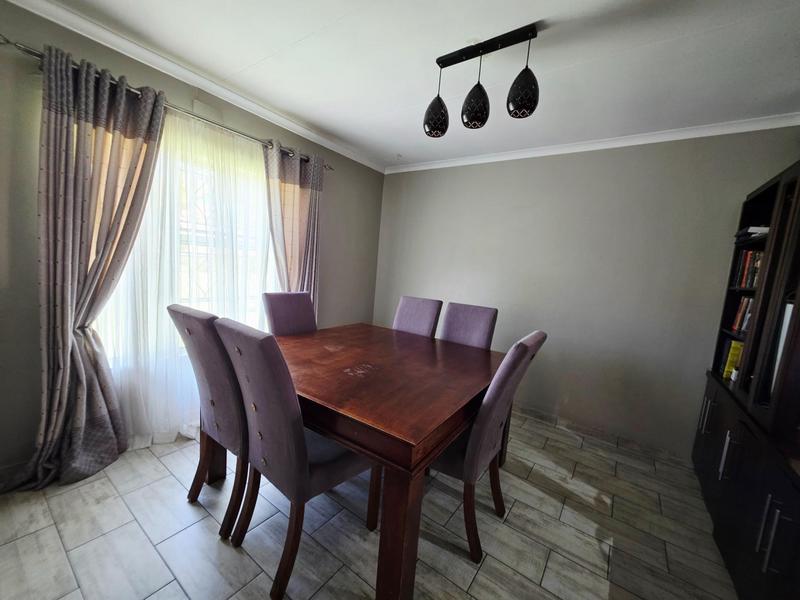 5 Bedroom Property for Sale in Terenure Gauteng