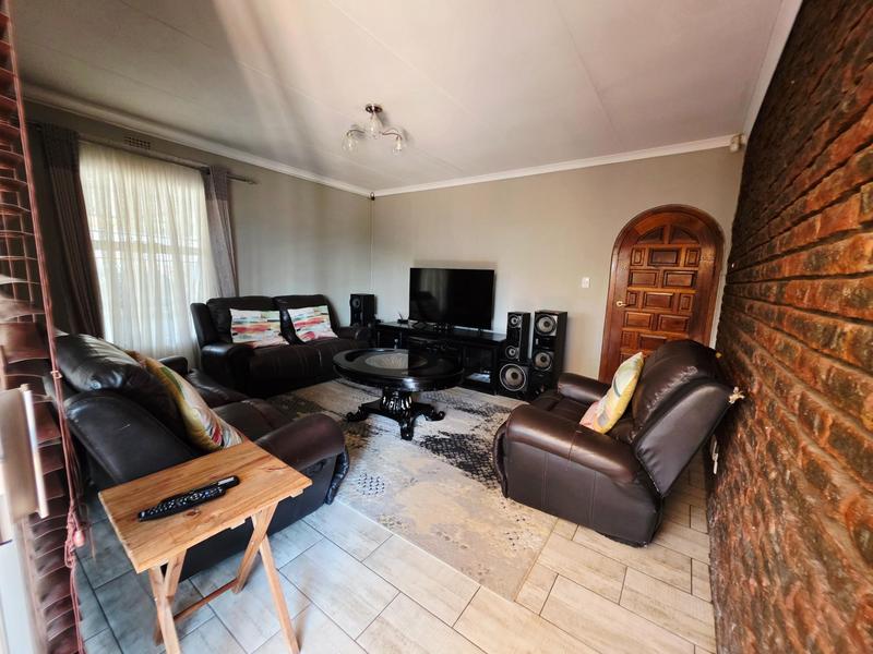5 Bedroom Property for Sale in Terenure Gauteng