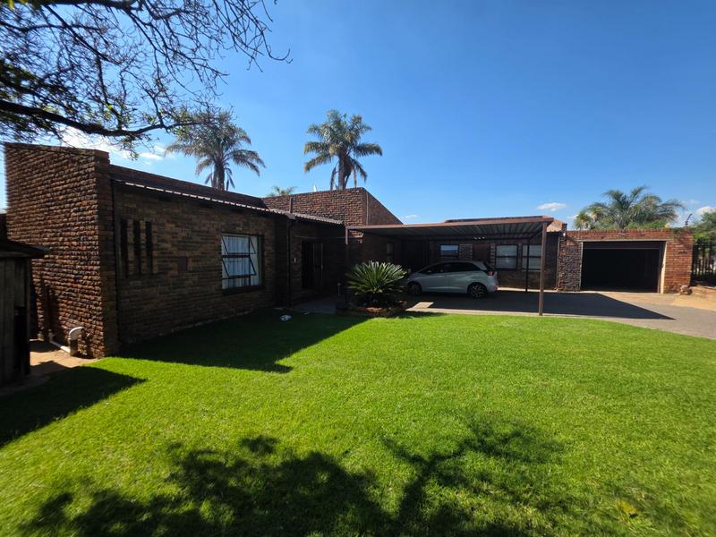 5 Bedroom Property for Sale in Terenure Gauteng