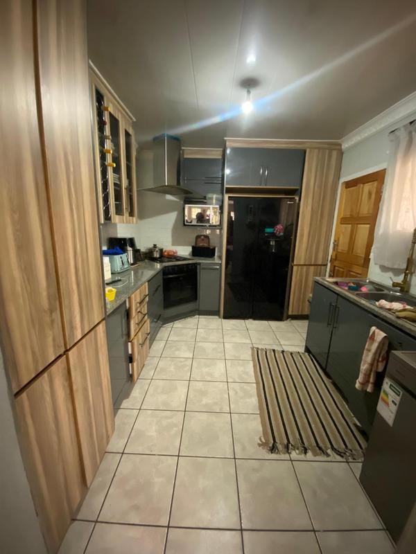 4 Bedroom Property for Sale in Dunnottar Gauteng