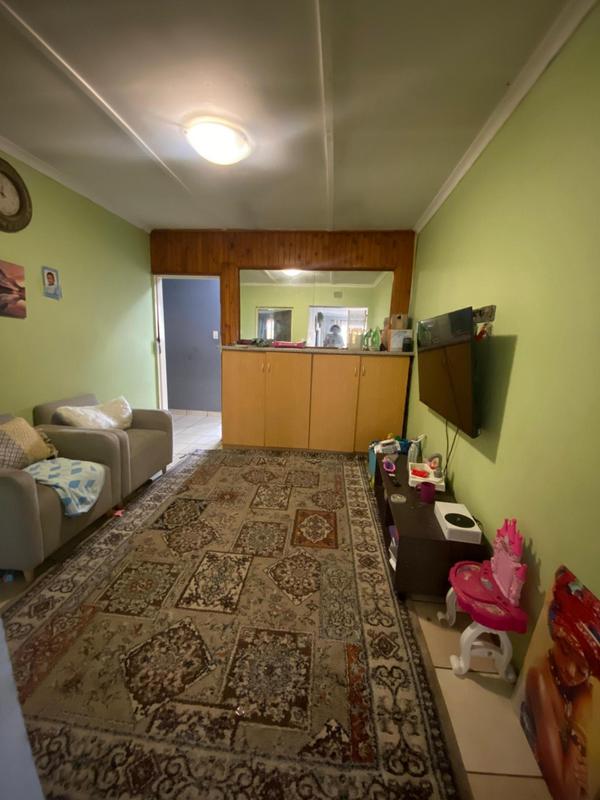 4 Bedroom Property for Sale in Dunnottar Gauteng