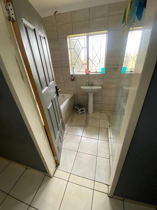 4 Bedroom Property for Sale in Dunnottar Gauteng