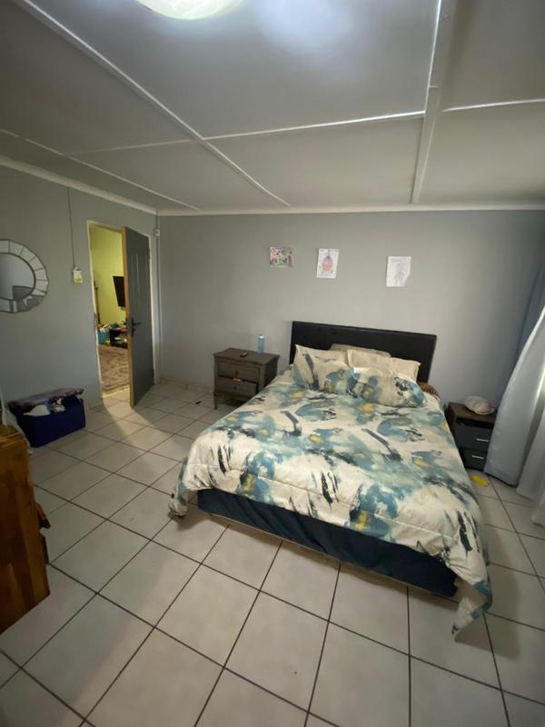 4 Bedroom Property for Sale in Dunnottar Gauteng