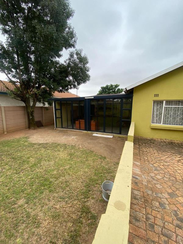 4 Bedroom Property for Sale in Dunnottar Gauteng