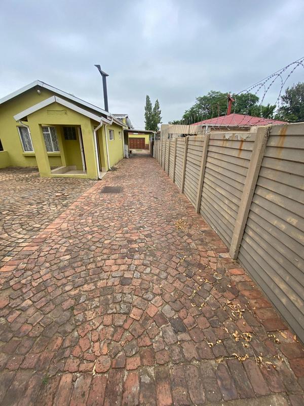 4 Bedroom Property for Sale in Dunnottar Gauteng