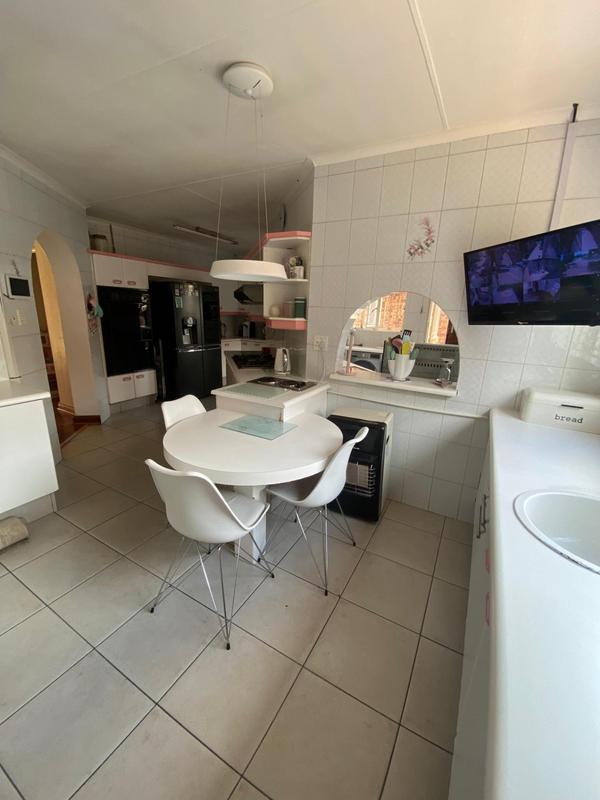 3 Bedroom Property for Sale in Bakerton Gauteng