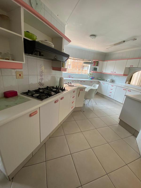 3 Bedroom Property for Sale in Bakerton Gauteng