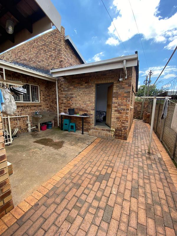 3 Bedroom Property for Sale in Bakerton Gauteng
