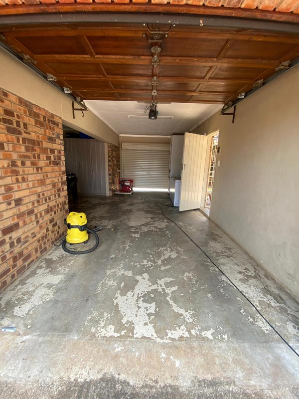 3 Bedroom Property for Sale in Bakerton Gauteng