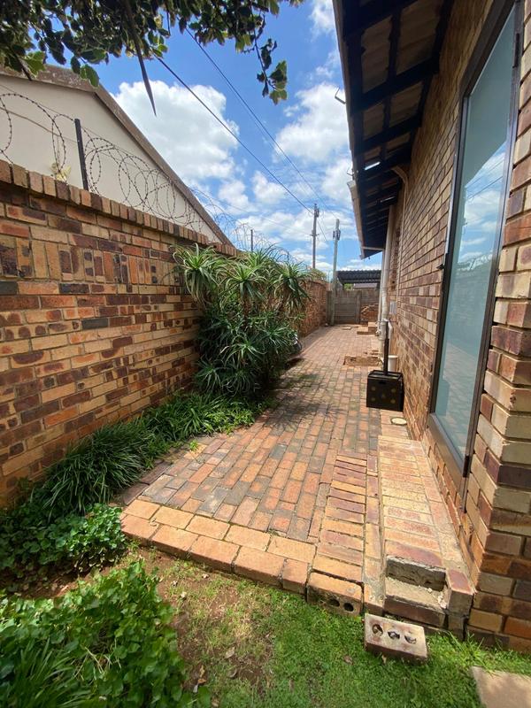 3 Bedroom Property for Sale in Bakerton Gauteng