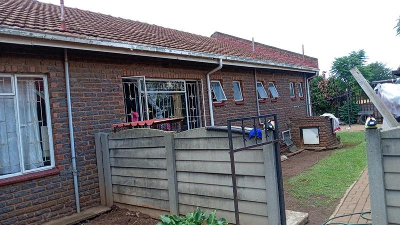 4 Bedroom Property for Sale in Bakerton Gauteng