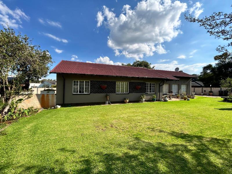 3 Bedroom Property for Sale in Dersley Gauteng