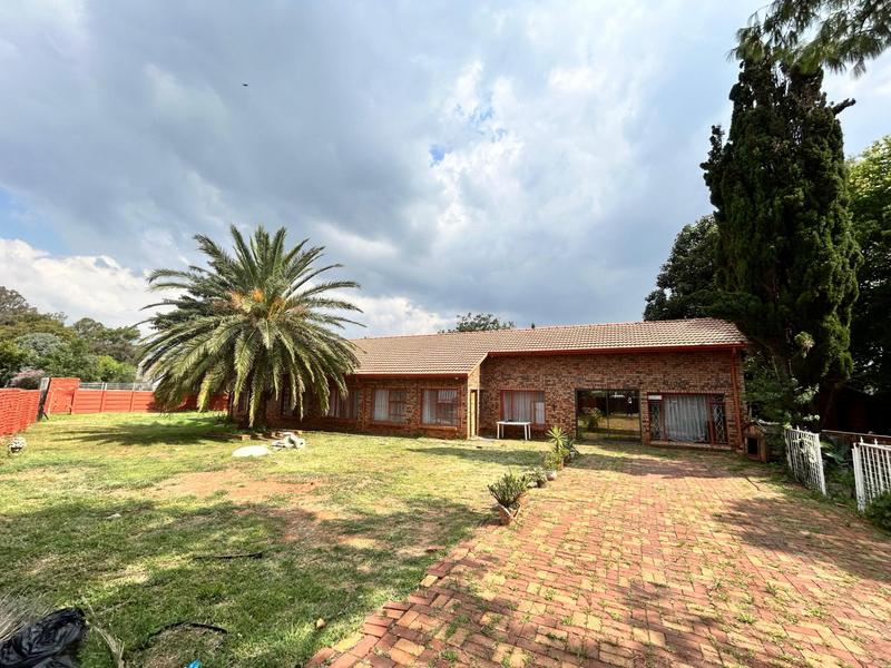 3 Bedroom Property for Sale in Dersley Gauteng