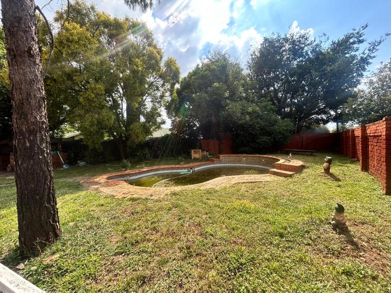 3 Bedroom Property for Sale in Dersley Gauteng