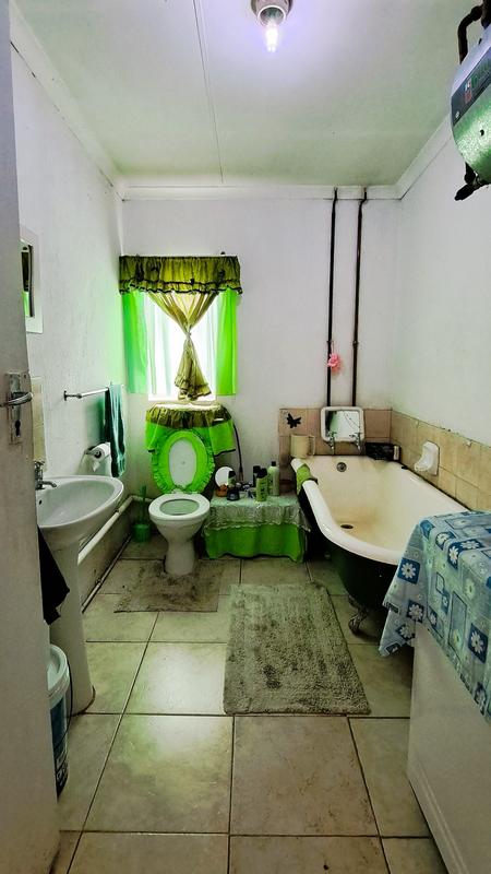 7 Bedroom Property for Sale in Geduld Gauteng