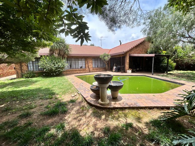 4 Bedroom Property for Sale in Selcourt Gauteng