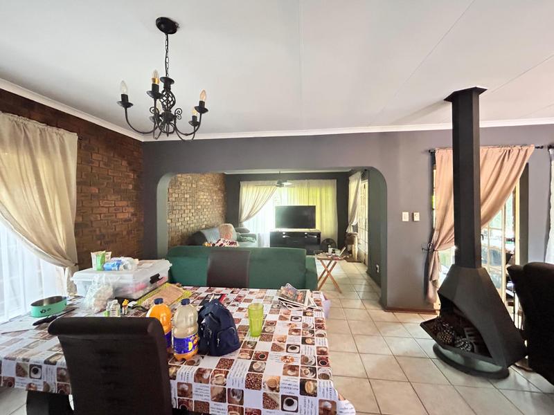 4 Bedroom Property for Sale in Selcourt Gauteng