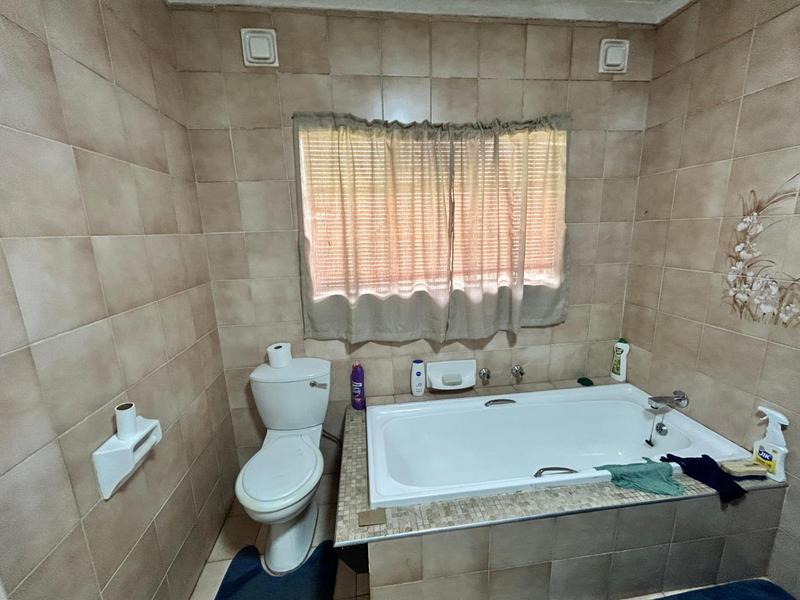 4 Bedroom Property for Sale in Selcourt Gauteng