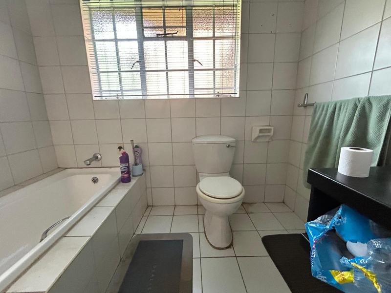 4 Bedroom Property for Sale in Selcourt Gauteng