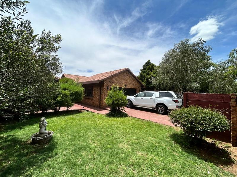 4 Bedroom Property for Sale in Selcourt Gauteng