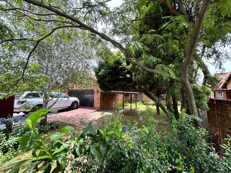 4 Bedroom Property for Sale in Selcourt Gauteng