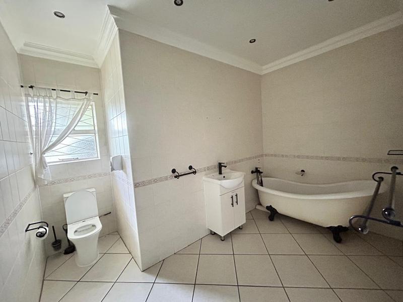 4 Bedroom Property for Sale in Selcourt Gauteng
