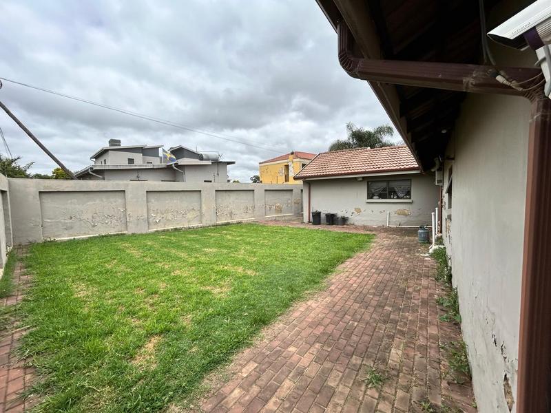Commercial Property for Sale in Selcourt Gauteng