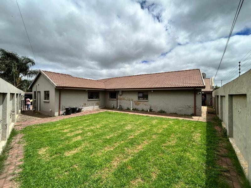 Commercial Property for Sale in Selcourt Gauteng