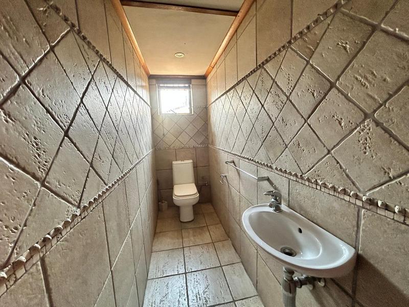 9 Bedroom Property for Sale in Selcourt Gauteng