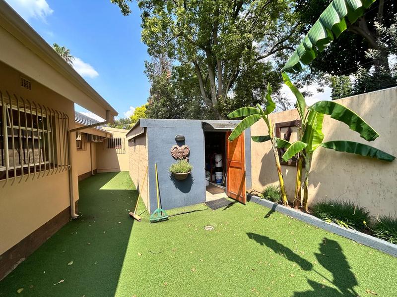 9 Bedroom Property for Sale in Selcourt Gauteng