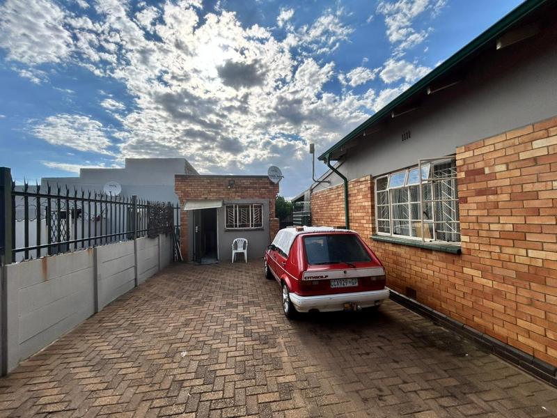 3 Bedroom Property for Sale in Selection Park Gauteng